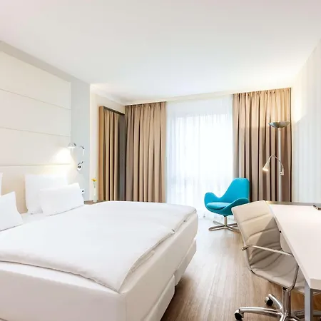 Hotel Nh Alexanderplatz 4*