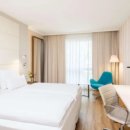 Hotel Nh Alexanderplatz 4*
