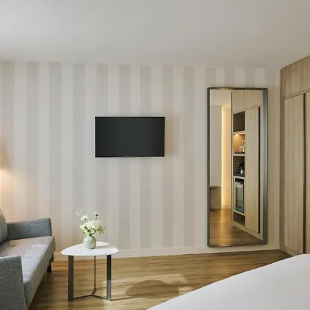 Hotel Nh Alexanderplatz 4*