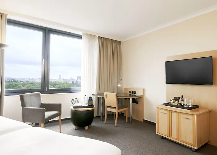 Hotel Nh Alexanderplatz 4*
