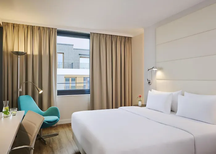 Nh Alexanderplatz Hotel 4*