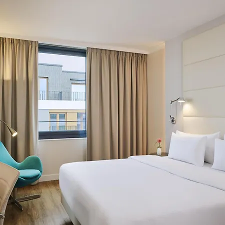 Nh Alexanderplatz Отель 4*