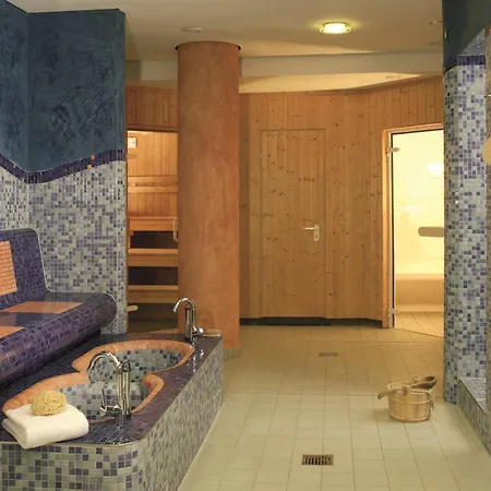 Hotell Nh Alexanderplatz 4*
