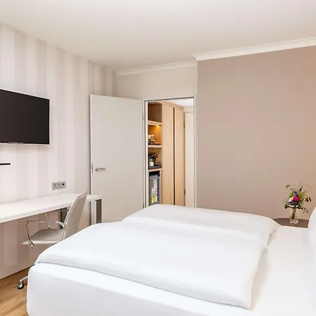 Nh Alexanderplatz Hotel 4*