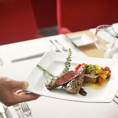 Nh Alexanderplatz Hotel 4*