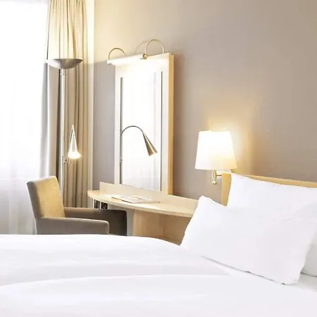 Nh Alexanderplatz Hotel 4*